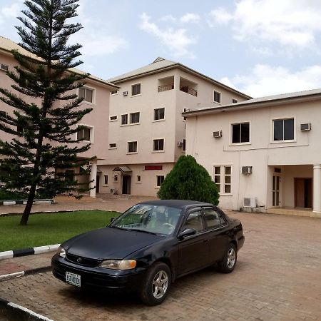 Hotel Benizia Asaba Bagian luar foto